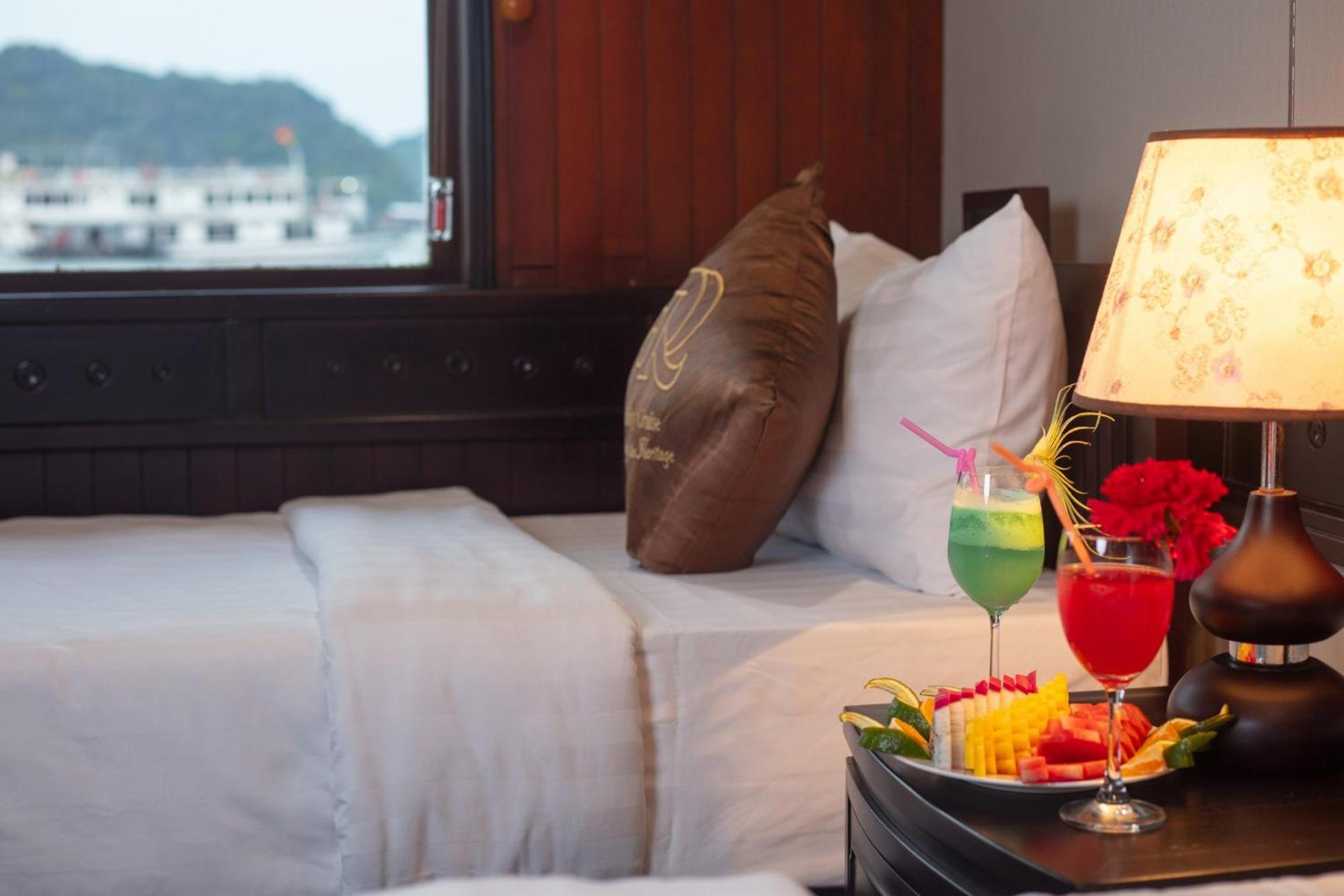 Ruby Cruise Hotel Ha Long Exterior photo