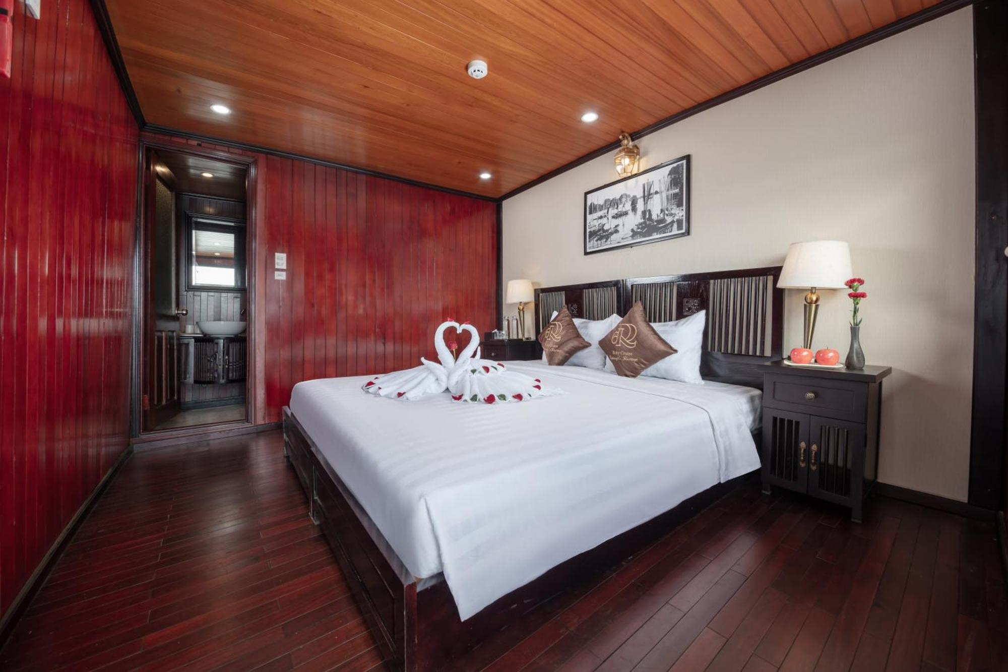 Ruby Cruise Hotel Ha Long Exterior photo